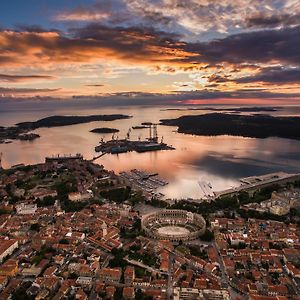 Pula City Center Accommodation With Free Parking